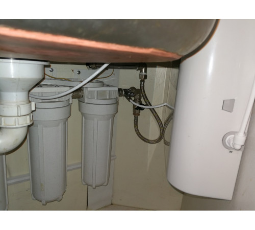 Аквадок подстольный