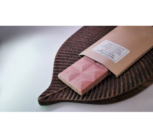 Сыроедный Шоколад "Клубничный"