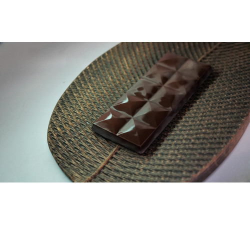 Сыроедный веганский шоколад «Тёмный» в плитке 100 гр